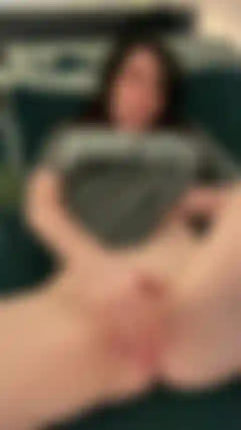 Célébrant les gains d'argent en écrémant sur ma bbc.