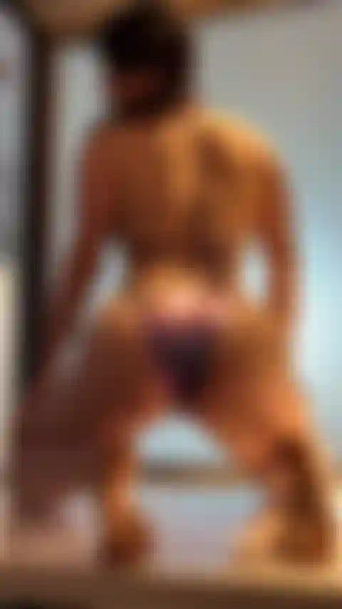 Beaucoup de cul dans mon bikini.