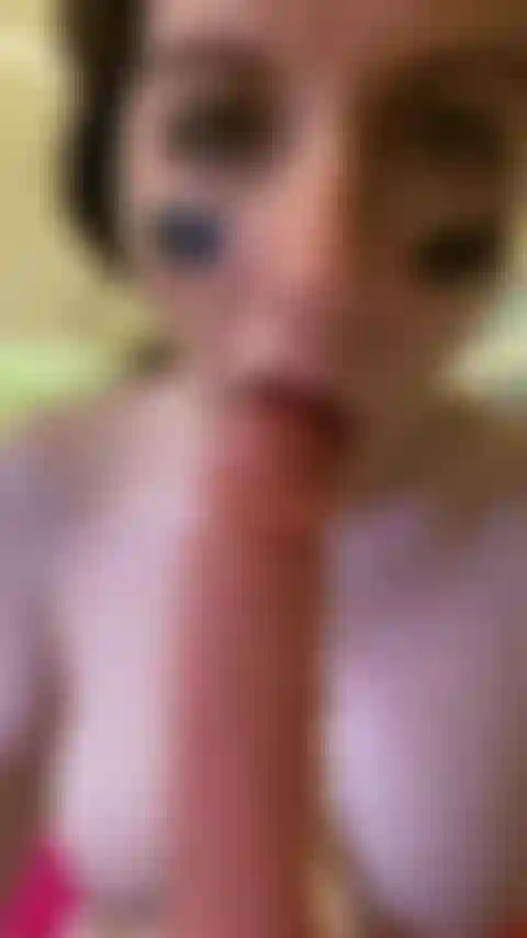 Putain de clip de seins bâclé.