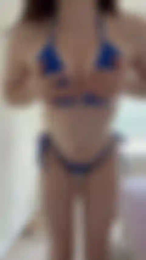 Je parle grossièrement et je me baise debout.