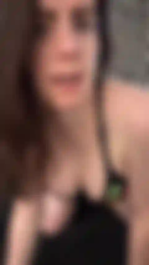 Laisse-moi chevaucher ta bite.