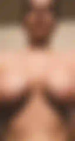 Juste des seins en sueur et rebondissants.