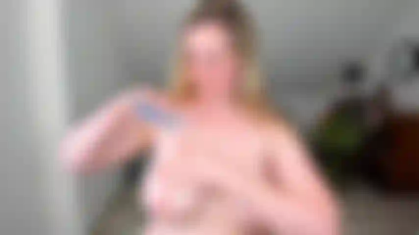 Seins gras, baise de seins, jouis fort, giclée.