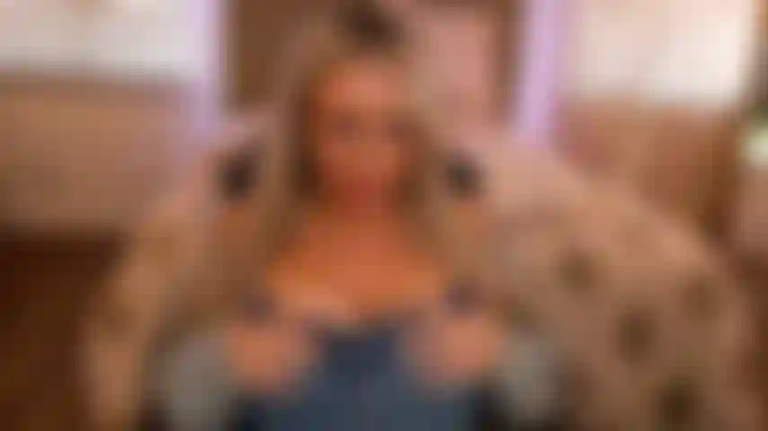 Bouncing tittyfuck..no bra