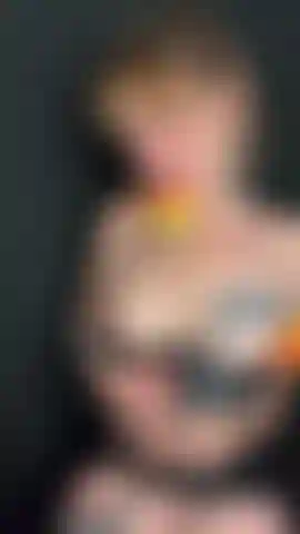 Je m'amuse avec les roses.