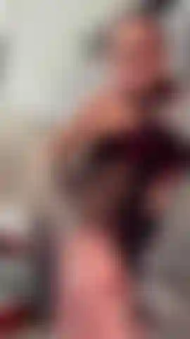 Qk tease mini-robe en dentelle noire.