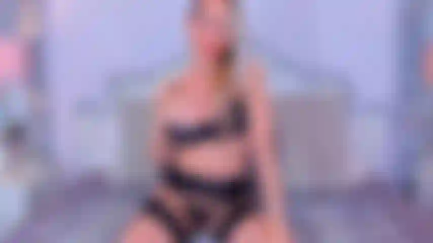 Un strip sexy et une baise de chatte !