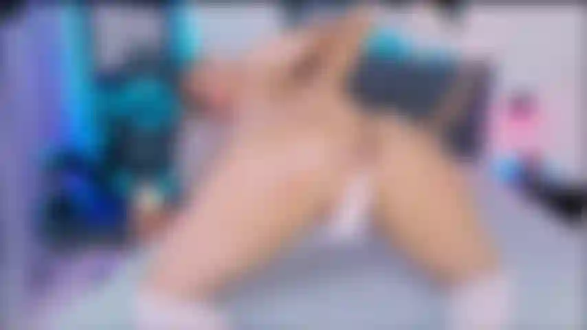 J'aime donner une fessée à mon beau cul avec beaucoup d'huile et ensuite rester bouche bée pour toi.