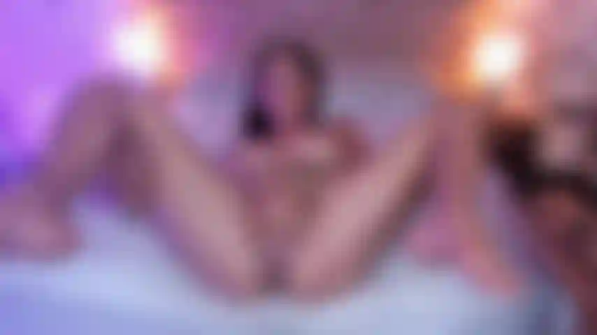 Une chatte si humide, parfaite pour mes doigts.