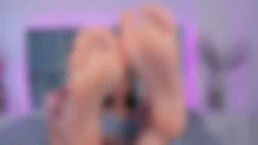 Je lèche mes orteils.