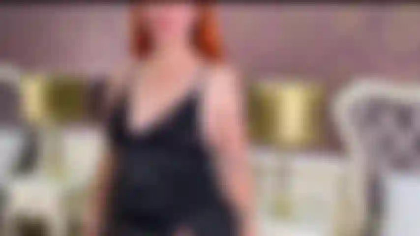 Flirty redhead  hard to ignore