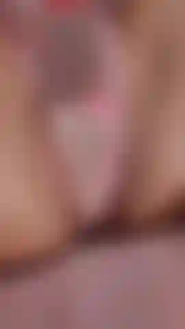 Joue avec ma chatte.