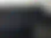 J'adore les bottes - je porte une barboteuse, des chaussettes hautes et mes doc martens 19 trous, je vais m'asseoir sur mon canapé. Je montre ma paire de bottes préférée et j'exige que vous veniez les vénérer.