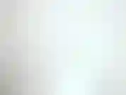 Je suis ta nouvelle religion et tu m'appartiens maintenant. Je te chevauche et tu regardes mes hanches grincer et mes seins se balancer et rebondir pendant que je suis sur toi. Je vais prendre ta vie pendant que tu jouis puisque tu m'appartiens.