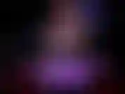 Je fais une vidéo pour attirer votre attention. Je taquine, danse, sors mes seins, joue avec des jouets et me fais jouir pour toi.