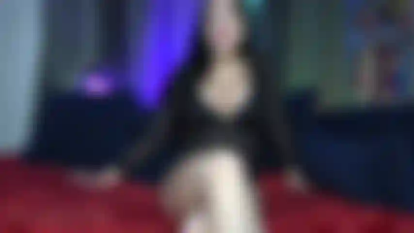 Tu as été mise dans la chasteté et obligée d'adorer mon cul.