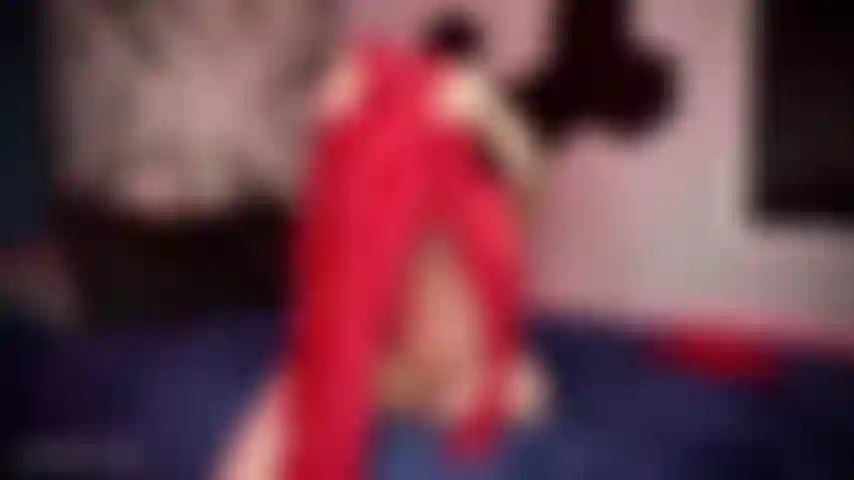 Culte du corps rouge brillant.