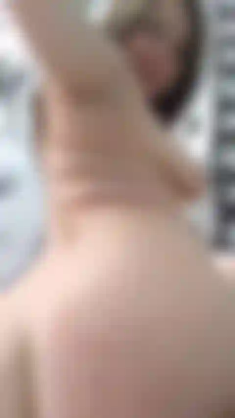 Je me donne une fessée plus de 200 fois !