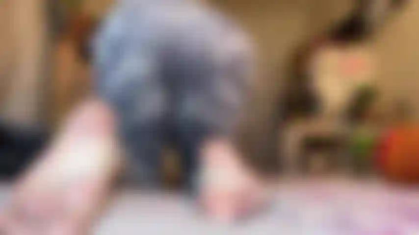 Des semelles de milf matures, des écarts de cul et de chatte.