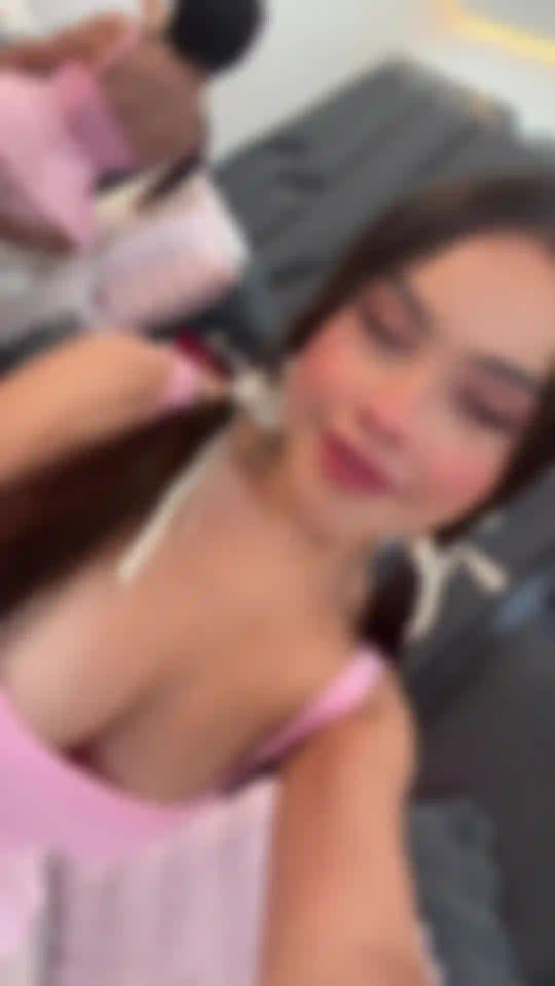 The pink mix suits me really well, right? 🥰