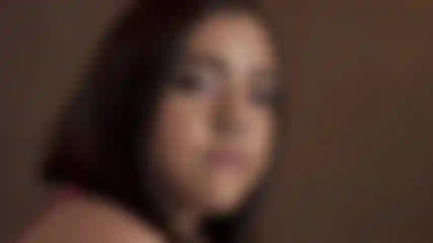 Nue et bien dans ma chambre.