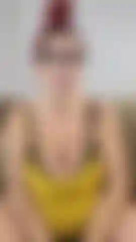 Toi et moi allons enfin avoir notre premier bébé ensemble même si je suis une milf expérimentée et c'est ma 4ème grossesse ! Je parle de combien j'aime vos frottements de ventre et vos chatouilles de nombril tout en vous montrant mon ventre et en le frottant pour vous ! 29 Enceinte de plusieurs semaines.