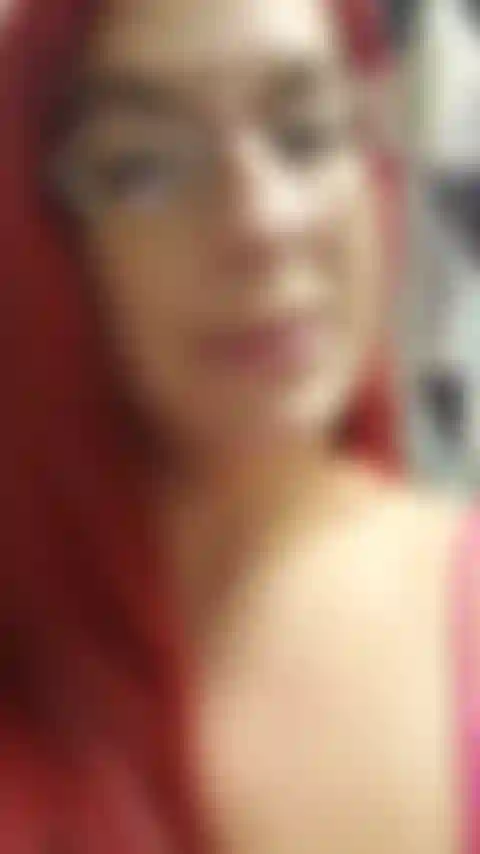 J'attache mes seins pour les attacher et les faire changer de couleur et frotter de l'huile sur mes seins/ventre, veuillez noter que je ne fais plus de bondage de seins dans les émissions en direct audio de grossesse de 28 semaines !