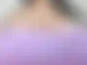 Je fais gicler une tonne de lait de mes seins laiteux pleins et des gros plans de lait éjacule et je le lèche et le goûte. :).