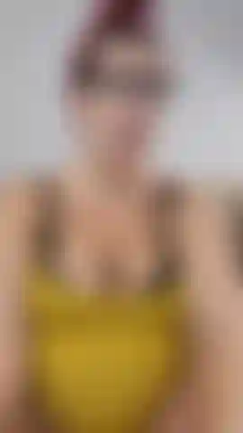 J'utilise ma nouvelle mini-vibe pour me faire jouir bien et fort mais j'étais d'humeur coquine et j'en voulais plus ! J'allume ma grosse vibe violette à fond et je baise ma chatte avec pendant que je vibre à nouveau mon clitoris avec ma petite vibe et que je jouis une seconde fois encore plus fort ! 29 Weeks.