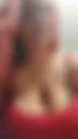 Je fais jaillir du lait, je le suce et je fais un beau gros gâchis laiteux pour zeke ! Je ne vais pas trop mal pour avoir 17 mois de post-partum ! Regardez cette vidéo et voyez combien de lait il me reste ! Audio !