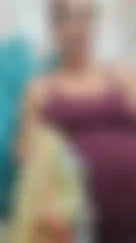 Essaie la culotte ! Regardez-moi essayer et montrer mon corps de femme enceinte dans de nombreuses paires de culottes différentes alors que je suis très enceinte ! Des culottes dos nu que je portais avant la grossesse, des culottes de maternité décolletées et des culottes de maternité taille haute ! 39 Weeks.