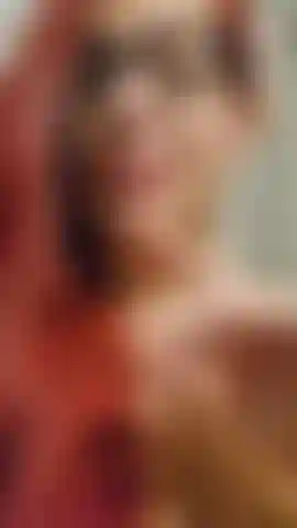 J'ai un nouveau jouet mauvais dragon nommé rex ! Regarde-moi la baiser pour la première fois et vois à quel point ma chatte affamée l'avale et à quel point elle me fait jouir ! Audio !