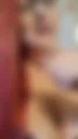 Je me déshabille avec une vue complète du corps de et vers l'arrière, puis je sors et j'utilise mon jouet en verre pour la première fois depuis longtemps, mon ambiance et un beau gros orgasme ! Ma chatte était tellement mouillée ! ( Audio).