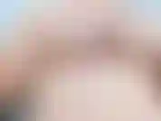 31 Enceinte de plusieurs semaines montrant mes seins de preggo et les léchant/suspendus.