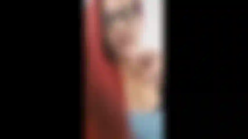 Regarde-moi étirer ma chatte avec la bite colossale d'adam de 12 pouces pour la première fois depuis que j'ai accouché et me faire jouir vraiment fort ! Je me montre aussi et compare adam à mon nouveau gode de 13 pouces !