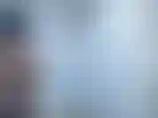 J'utilise ma pomme de douche pour me faire jouir. Orgasme très fort et puissant !