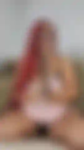 Je baise mon nouveau gode noir de 9 pouces pour la première fois ! Je la monte, je me baise en levrette, puis je baise ma chatte pendant que j'utilise mon vibrateur et je jouis non pas une mais deux fois ! Je vous montre mon sperme dessus à la fin puis je le lèche proprement (audio).