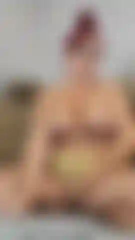 Regarde-moi jouir dans une culotte ! Je les ai bien mouillées et juteuses avec le jus crémeux de ma chatte enceinte ! ( Audio !) 20 Enceinte de plusieurs semaines !