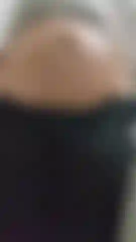 30 Ans des semaines à me déshabiller après avoir montré mon énorme ventre de femme enceinte à 30 semaines de grossesse, puis à doigter un peu ma chatte de femme enceinte crémeuse et humide ! Jolie petite allumeuse ! ( Audio !).