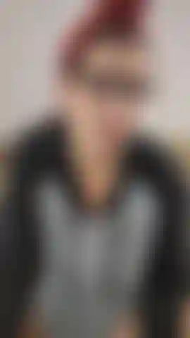 Nous avons un arrangement selon lequel tu ne peux plus me baiser, mais tu es ma chienne cocu qui nettoie ! Je suis tombée enceinte d'un autre homme et maintenant ce sera à vous d'élever le bébé ! 28 Enceinte de plusieurs semaines.