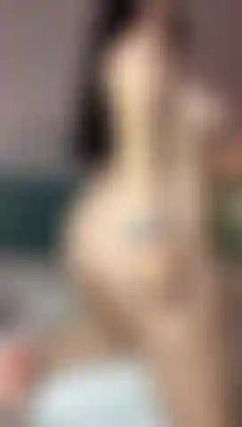 I am a naughty girl with a playful pussy