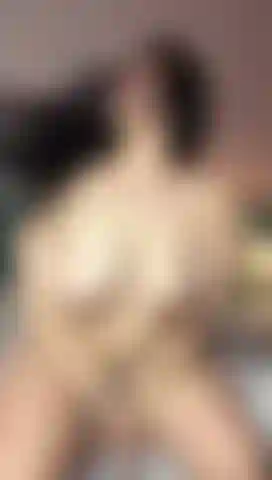 I am a naughty girl with a playful pussy