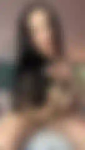 I am a naughty girl with a playful pussy