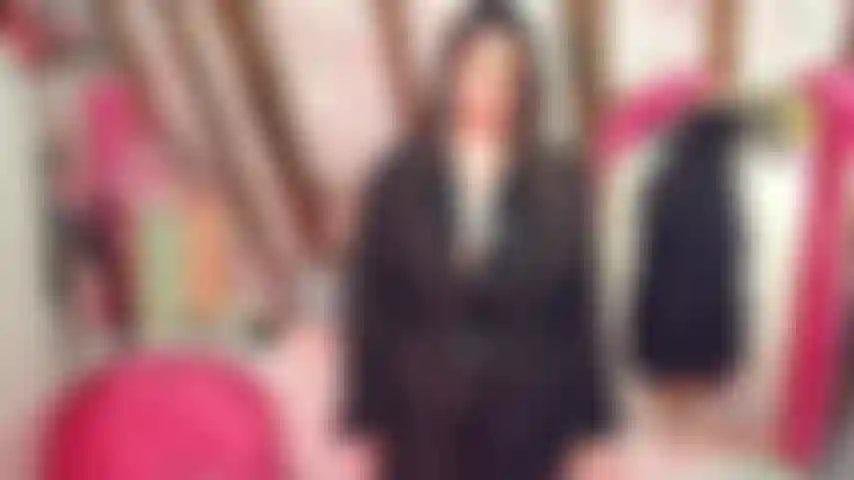 Ta meilleure amie bbw veut une faveur - une allumeuse en bikini.