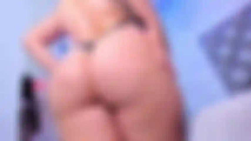 Je veux que tu profites de mon corps chaud de désir pour toi chérie.