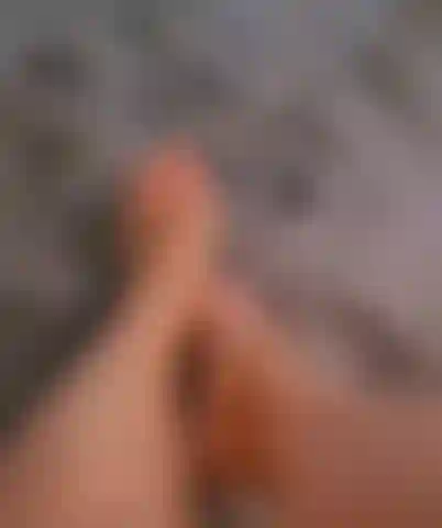 Des jambes et des pieds.