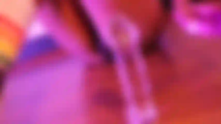 Je veux te donner mon orgasme sur mes beaux patins.