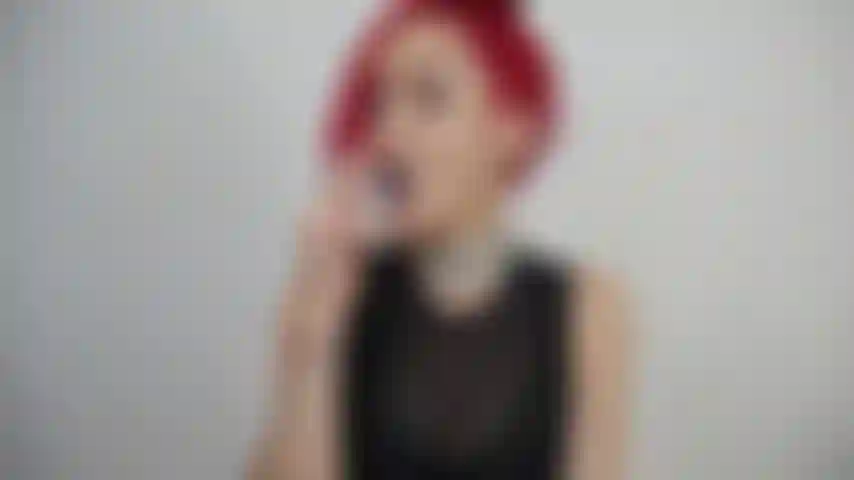 Lèvres bleues, boules bleues.