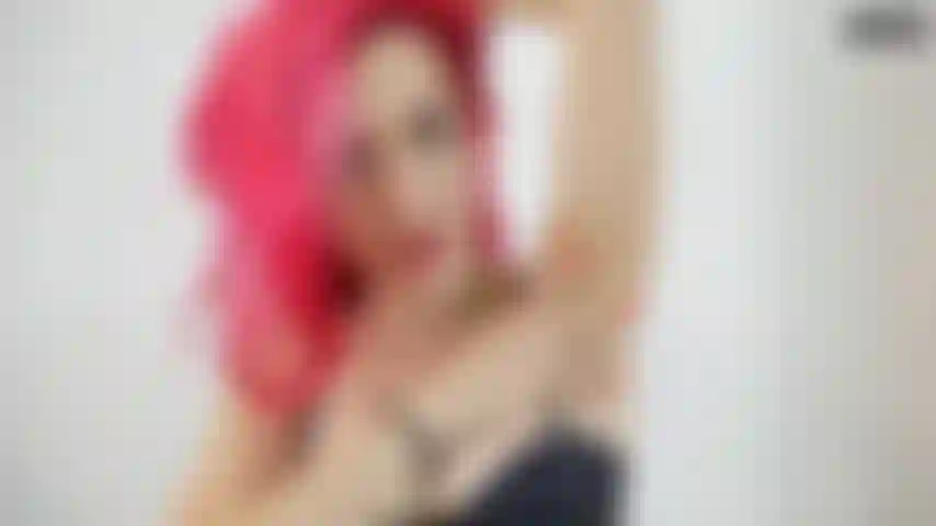 Attirée par mes fosses.