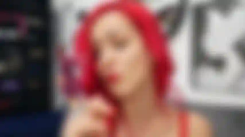 Trop petite pour exister.